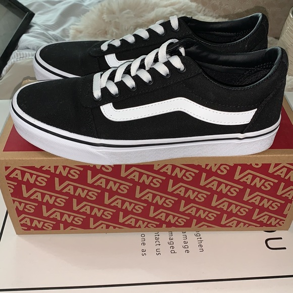 Vans - Picture 2 of 4